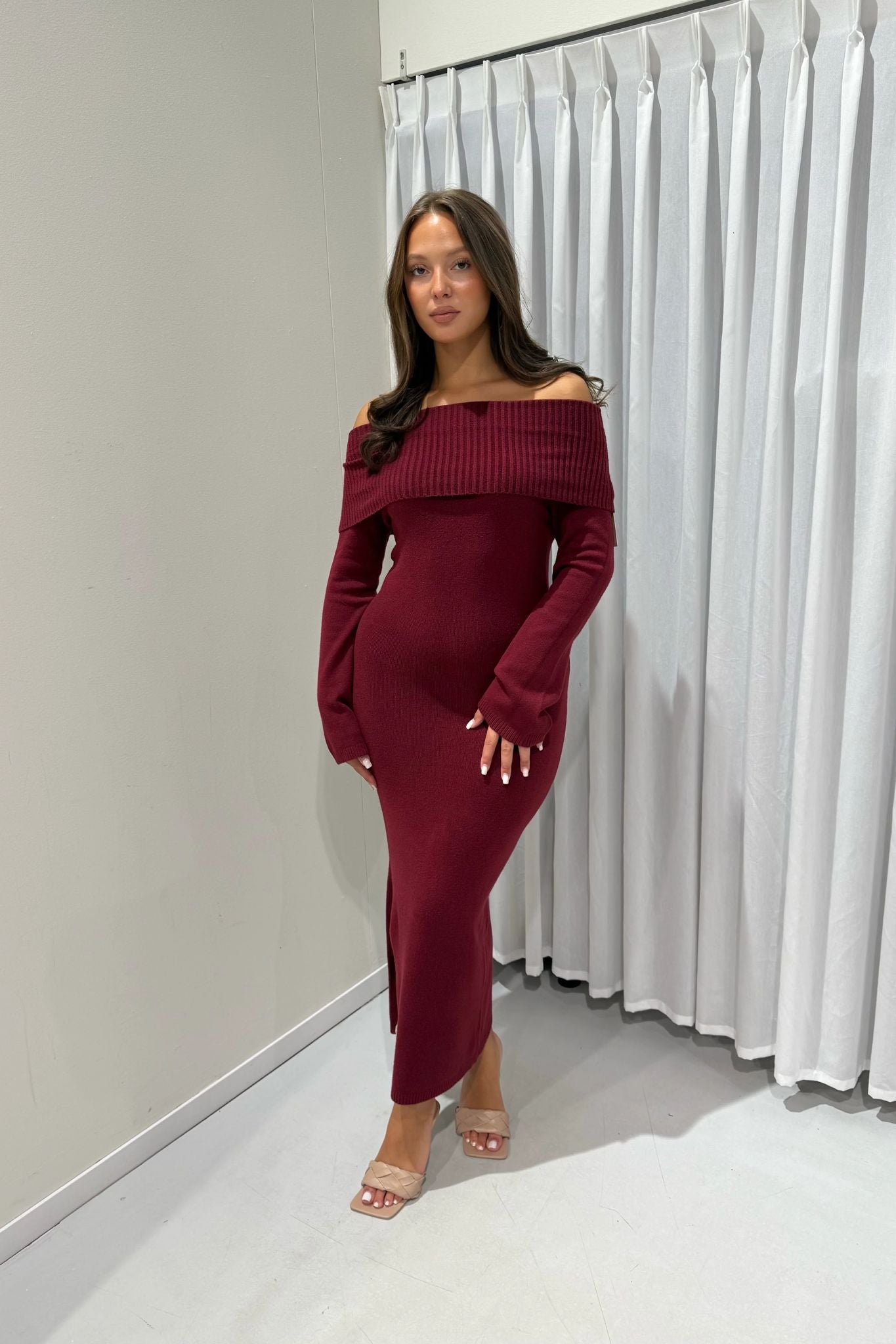 Naiyara Winter Dress — Burgundy